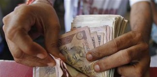 อินเดียเปิดตัวแอปกู้เงินด่วน “EarlySalary” ผูกแอคเคาน์ Facebook – LinkedIn