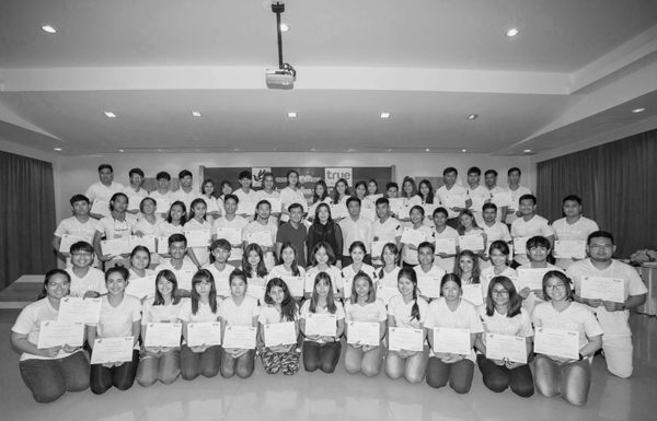 กลุ่มทรู ร่วมกับ สมาคมนักข่าววิทยุและโทรทัศน์ไทย จัดโครงการอบรมและมอบเกียรติบัตร “นักข่าวสายฟ้าน้อย” รุ่นที่ 14