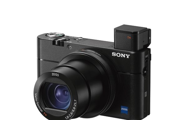 โซนี่ไทย เปิดรับจองกล้องไซเบอร์ช็อตรุ่น RX100 V กล้องคอมแพ็คท์สุดพรีเมียมในตระกูล RX สุดล้ำด้วยเทคโนโลยีที่พัฒนาขึ้น สำหรับกล้องคอมแพ็คท์เป็นครั้งแรกในโลกมากมาย