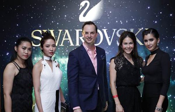 สวารอฟสกี้ ประเดิมเปิดสิงคโปร์แฟชั่นวีค 2016 จัดงานปาร์ตี้ฉลองสวารอฟสกี้คอลเลคชั่นล่าสุด ส่งตรงจากปารีสสู่สิงคโปร์