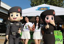 แบรนด์จัดกิจกรรมนำขบวนความปลอดภัย รับสงกรานต์ มอบแบรนด์ 45,000 ขวด ให้ผู้ขับขี่ดื่มฟรี