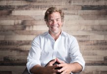 Uber แต่งตั้ง มร. บรู๊คส์ เอนทวิสเซิล เป็นหัวหน้าผู้บริหารฝ่ายธุรกิจคนใหม่