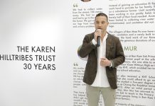 นิทรรศการภาพถ่ายและงานประมูลภาพวาดโดย ‘Mr POW’ สมทบกองทุน ‘Karen Hill Tribes Trust’ เพื่อชนเผ่ากะเหรี่ยง จ. แม่ฮ่องสอน