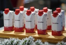 ทรูคอฟฟี่ เปลี่ยนขวด เปลี่ยนโลก เปิดตัว “กล่องน้ำกระดาษ TrueCoffee” จุดสตาร์ทแคมเปญ “Sip Surf & Save” ตอกย้ำผู้นำร้านกาแฟไทยพรีเมี่ยม