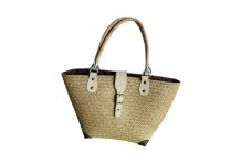 สุดว้าว! เทรนด์ “กระเป๋าสาน” ต่อยอดต้นทุนธรรมชาติ สู่สินค้า Glow Local สุดพรีเมียม สร้างรายได้เหยียบแสน