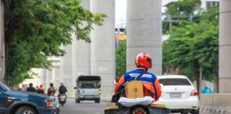 ถูกใจแม่ค้า! ไปรษณีย์ไทยอัดยาแรง “ยิ้มสู้-19” ปรับราคาส่งของแบบเหมาจ่าย 19 บาท