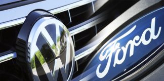 จากคู่แข่งมาเป็นคู่ค้า โฟล์กสวาเกนจับมือฟอร์ดร่วมผลิตรถกระบะ-รถตู้ ป้อนตลาดปี 65 คาดปี 66 ฟันกำไร