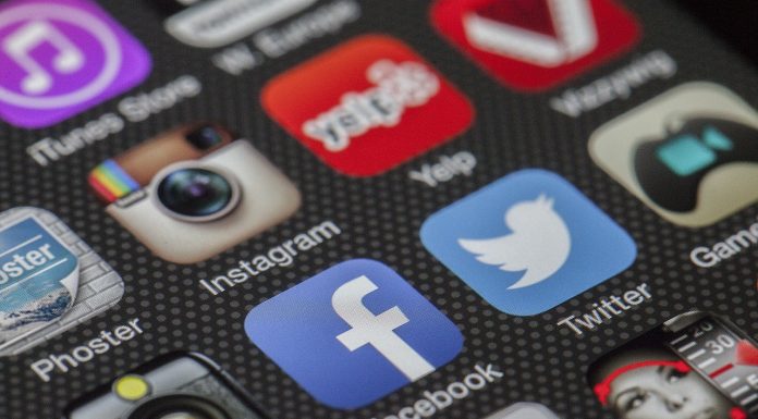 รัฐบาล ‘ออสเตรเลีย’ มีแผนบังคับ Facebook และ Google แบ่งรายได้ 10% ให้สื่อท้องถิ่น