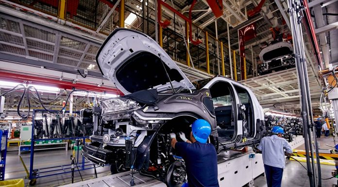 วิกฤต ‘ชิป’ ขาดตลาดพ่นพิษ ‘ตลาดรถยนต์’ คาดแบรนด์ใหญ่สูญเสียการผลิต 100,000 คันในไตรมาสแรก