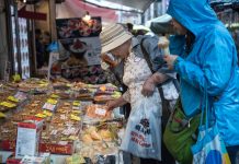 “ญี่ปุ่น” เตรียมห้ามร้านค้าให้ “ถุงพลาสติกฟรี” อยากได้ต้องจ่ายเงิน หวังต่อสู้กับมลพิษทางทะเล