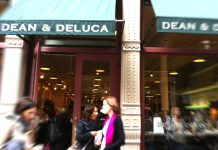 Dean & Deluca ไม่มีไม่หนีไม่จ่าย? ลือชักดาบค่าจ้าง-ค่าชดเชยเลย์ออฟพนักงาน