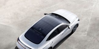 Hyundai เปิดตัวรถยนต์รุ่นใหม่ที่ติดตั้ง “แผงโซลาร์เซลล์” บนหลังคา สามารถชาร์จในขณะที่รถกำลังเคลื่อนที่ได้เลย