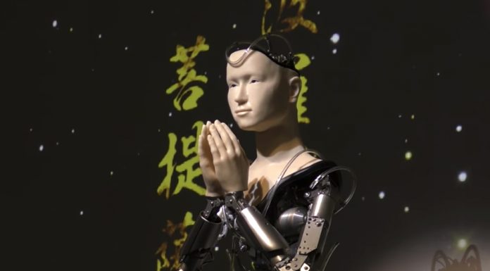 เปิดเกมดึงศรัทธา! วัดญี่ปุ่นโชว์ “หุ่นยนต์นักบวช” เข้าถึงคนรุ่นใหม่ในแบบที่พระสงฆ์ดั้งเดิมทำไม่ได้