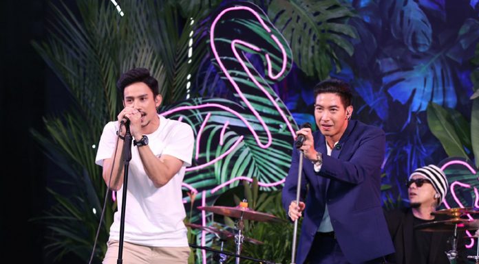 ‘โตโน่ แอนด์ เดอะดัสท์’ เขย่ารันเวย์เดือด ปะทะ 2 เซ็กซี่สตาร์ตัวแม่ “กระแต-แก้ม” พร้อมทัพนางแบบ – นายแบบสุดซิ๊ด ในแฟชั่นโชว์บราแห่งปี ‘ROBINSON LINGERIE SECRET’