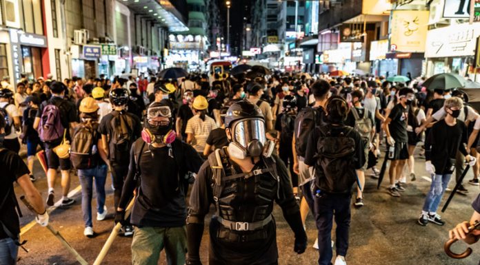 ศึกปะทะรุนแรงพ่นพิษ “ฮ่องกง” นักท่องเที่ยวตกฮวบ 40% โรงแรมร้างกว่าครึ่งหนึ่ง