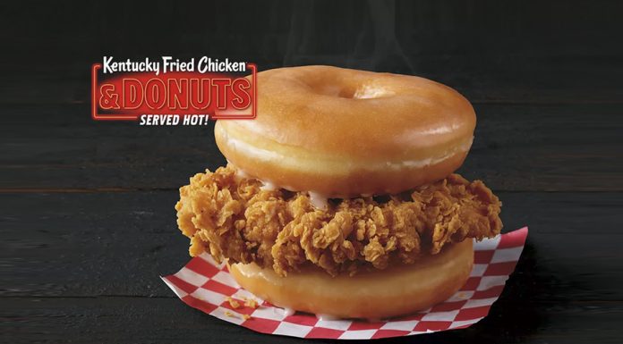 รีวิวเพียบ! โซเชียลฮอต! เมนูใหม่ KFC กระแสแรง “แซนวิชโดนัทหวานประกบไก่ทอด”