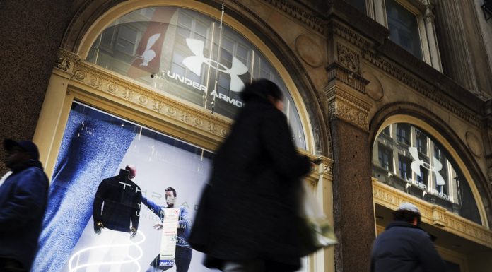 Under Armour โชว์แผนฟื้นฟู ย้ำจุดยืนไม่สนแฟชั่น เมินเทรนด์ Athleisure ลุยขายเต็มราคาไม่เลหลัง