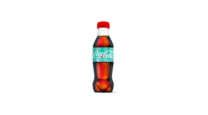 ครั้งแรกของโลก! Coca-Cola โชว์ขวดใหม่สุดกรีน รีไซเคิลจากขยะพลาสติกทางทะเล 25%