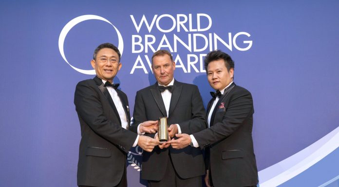 ทรูออนไลน์ แบรนด์ไทยผงาดเวทีโลก 3 ปีซ้อน บินตรงรับรางวัล“สุดยอดแบรนด์ของโลกแห่งปี 2019 ” รายเดียวในไทย สาขาผู้ให้บริการอินเทอร์เน็ตบรอดแบนด์
จากเวที World Branding Awards ประเทศอังกฤษ
การันตีคุณภาพมาตรฐานอินเทอร์เน็ตบรอดแบนด์ไทยในสายตานานาชาติ