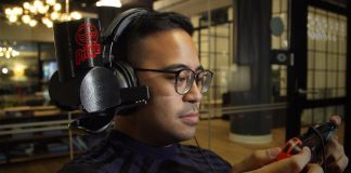 ไม่เสียจังหวะตีป้อม! Pringles ทำชุดเสริมหูฟังป้อนขนมถึงปาก เอาใจเกมเมอร์