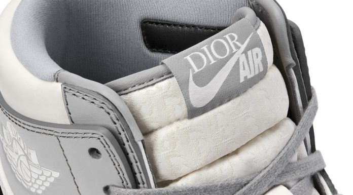 Dior ดิ้นหาตลาดใหม่ กำเนิดรองเท้า Jordan, สตรีทแวร์ Stüssy แฟชันชายกลิ่นอาย Dior