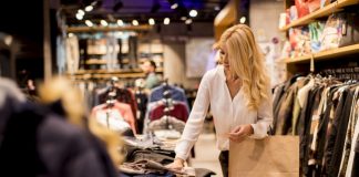 COVID-19 เป็นพิษทำ ‘วัยรุ่นอเมริกัน’ ใช้เงินช้อปปิ้งลดต่ำสุดในรอบ 20 ปี