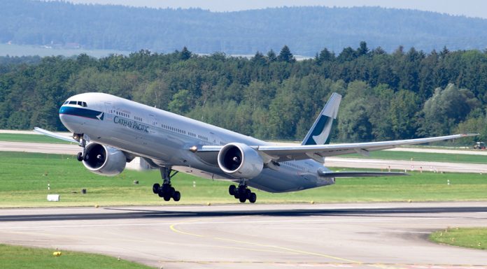 Travel Bubble ฮ่องกง-สิงคโปร์ฮิตจัด “คาเธ่ย์” ไฟลท์เกือบเต็ม ก่อนภาครัฐเบรกมาตรการ