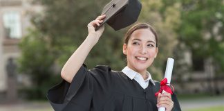 คนไทยเรียนต่อ UK เพิ่มสูงสุดในรอบ 10 ปี ขณะที่ “ครูไทย” 75% ยังรู้ภาษาอังกฤษในระดับต่ำ