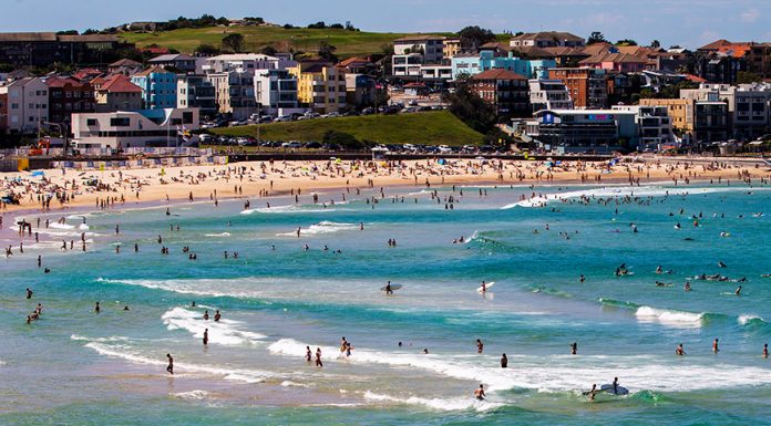 ออสเตรเลีย “สั่งปิดหาดดัง” หลังประชาชนนับพันไม่ให้ความร่วมมือกับรัฐในการรับมือ COVID-19