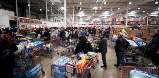 ไม่ใช่รีเทลทุกแห่งที่ซบเซา Costco “ยอดขายพุ่ง” หลังประชาชนแห่กักตุนสินค้ารับมือไวรัส