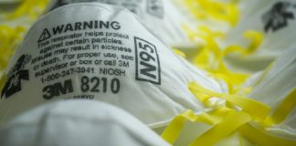 ซีอีโอ 3M “ผิดหวัง” เห็นหน้ากาก N95 ยังวางขายทั่วไปในสหรัฐ แทนที่จะได้ใช้ในโรงพยาบาล