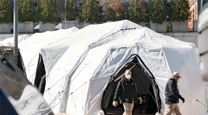 สหรัฐฯ เข้าสู่สัปดาห์ “จุดพีค” ของการระบาดไวรัส COVID-19 “นิวยอร์ก” หลังพิงฝา