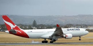 Qantas ระงับเที่ยวบินต่างประเทศทุกเส้นทาง ให้พนักงานกว่า 2 หมื่นคนหยุดงาน