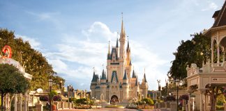 สู้ไม่ไหว! Disney World เตรียม “พักงาน” พนักงาน 43,000 คน หลังต้องปิดยาวไม่มีกำหนด