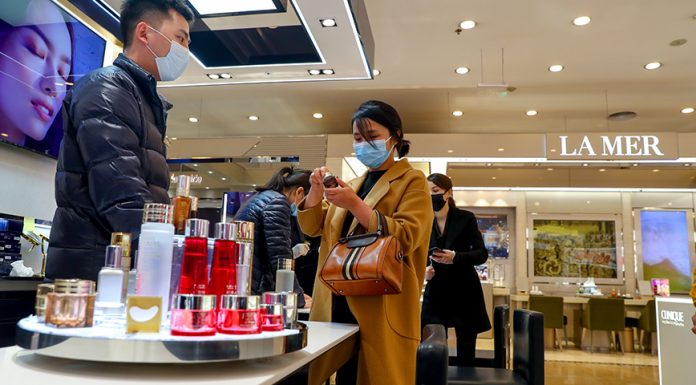 เร็วไปที่จะฉลอง! อ่านท่าที “จีน” ทำไมจึงยังเปิดเมืองเต็มขั้นและเร่งฟื้นฟูเศรษฐกิจไม่ได้