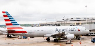 American Airlines เตรียมปลดพนักงานเพิ่มอีก 19,000 คน ตั้งเเต่ 1 ต.ค. หากรัฐบาลไม่ช่วยอุ้มต่อ american airlines