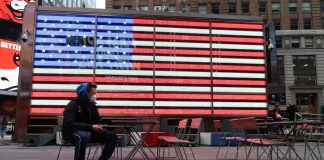 ชาว “อเมริกัน” ว่างงานพุ่ง 33.3 ล้านคน บริษัทเสื้อผ้าแบรนด์หรูแห่ยื่นล้มละลาย