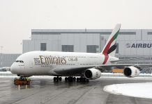 สายการบิน “เอมิเรตส์” เจรจาลดคำสั่งซื้อ A380 กับแอร์บัส หลังลือเตรียมปลดพนง. 3 หมื่นคน