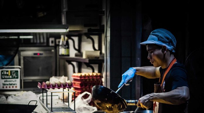 นักวิชาการแนะ ‘4 มาตรการ’ คุมสุขลักษณะ ‘Street Food’ ให้ปลอดภัยในช่วงผ่อนล็อกดาวน์