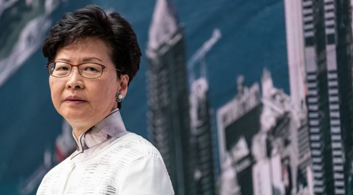 โดนเเล้ว! ผู้นำฮ่องกง เผยบัตรเครดิตมีปัญหา หลังถูกสหรัฐฯ คว่ำบาตร