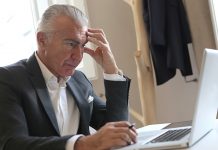 ถ้าพนักงานวัย “เบบี้บูม” ต่ออายุปลดเกษียณ เจนเอ็กซ์-เจนวายจะถูกลดโอกาสขึ้นเงินเดือน