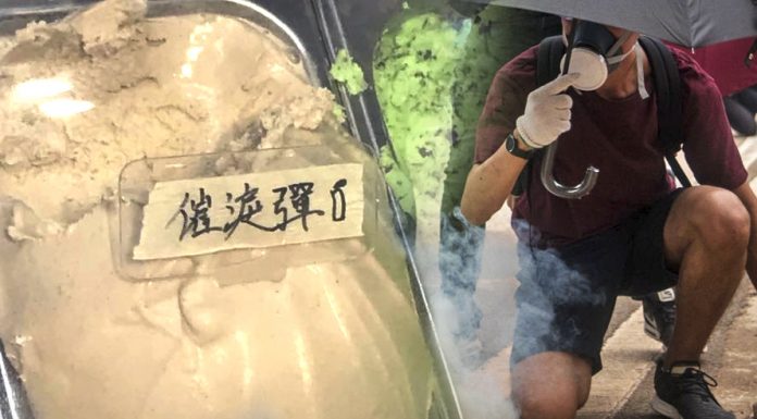 รสชาติแห่งประชาธิปไตย! ร้านไอศกรีมในฮ่องกงผุดไอติม “รสแก๊สน้ำตา” สนับสนุนม็อบ