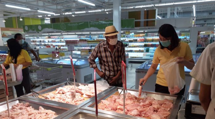 บิ๊กซี ซูเปอร์เซ็นเตอร์ จัดหนักหั่นราคา “เนื้อหมู เนื้อไก่” ช่วยลดค่าครองชีพผู้บริโภค เน้นย้ำความสด สะอาด ที่บิ๊กซี ทุกสาขาทั่วประเทศ