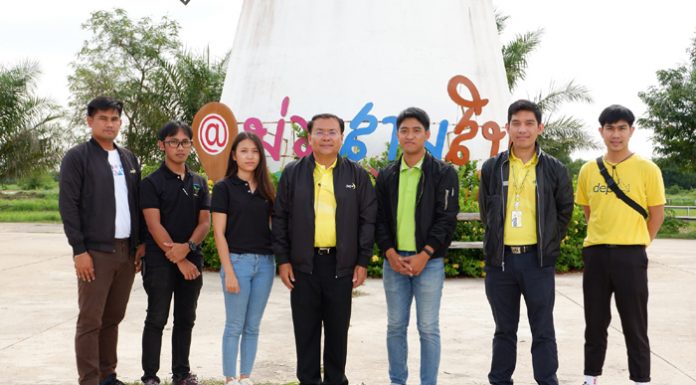 “ดีป้า” พาสื่อมวลชนลงพื้นที่ ดูความสำเร็จชุมชนกลุ่มม่วงสามสิบออร์แกนิคฟาร์ม