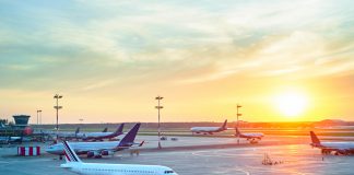 อุตสาหกรรมการบิน “ฟื้นตัวช้า” IATA คาดต้องรอถึงปี 2024 กว่าจะกลับมาได้เท่าช่วงก่อน COVID-19