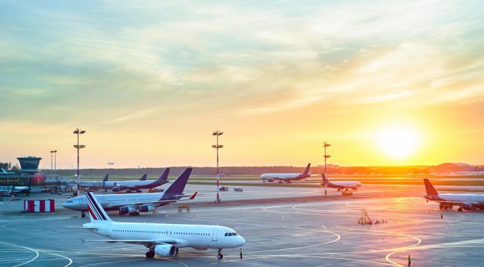 อุตสาหกรรมการบิน “ฟื้นตัวช้า” IATA คาดต้องรอถึงปี 2024 กว่าจะกลับมาได้เท่าช่วงก่อน COVID-19