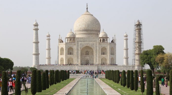 อินเดีย สั่งระงับเเผนเปิด “ทัชมาฮาล” อีกครั้ง หลังยอดผู้ป่วย COVID-19 พุ่งขึ้นอันดับ 3 ของโลก
