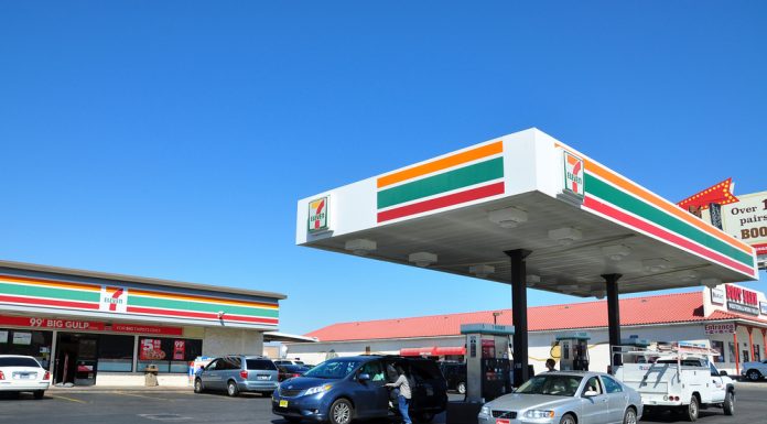 ร้านสะดวกซื้อญี่ปุ่น ครองตลาดอเมริกา บริษัทแม่ 7-Eleven เข้าซื้อปั๊มน้ำมันรายใหญ่ของสหรัฐฯ