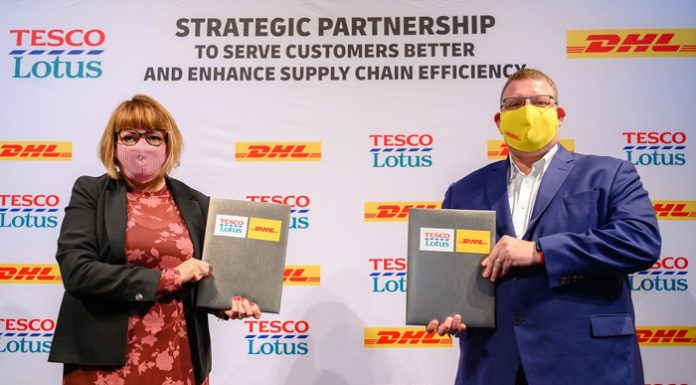 เทสโก้ โลตัส ผนึกพันธมิตร ดีเอชแอล ซัพพลายเชน มอบบริการขนส่งสินค้ากว่า 50.4 ล้านกล่องต่อปีสู่ผู้บริโภค รับเศรษฐกิจอีคอมเมิร์ซยุคดิจทัลโต