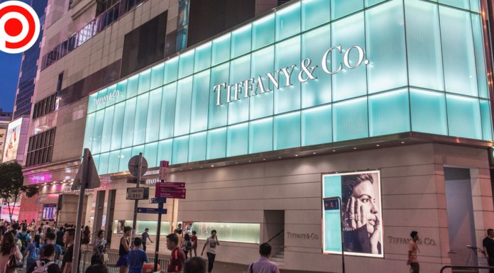 เคลียร์กันไม่ได้ Tiffany & Co. ยื่นฟ้อง LVMH ส่อ “ล้มดีล” ซื้อกิจการ หลังเเบรนด์หรูยอดขายร่วง